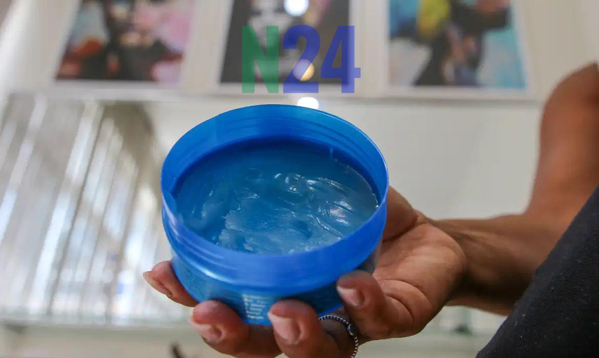 Anvisa proíbe venda de 112 pomadas de fixar ou modelar cabelos