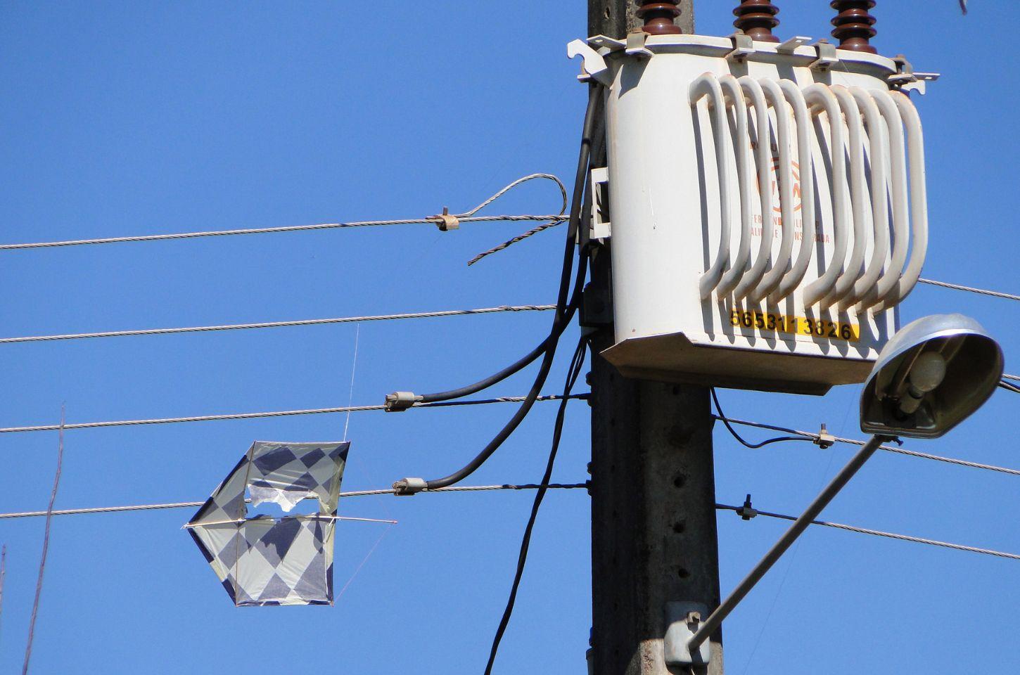 Pipas na Rede Elétrica Causam Desligamentos na Região Metropolitana de Curitiba