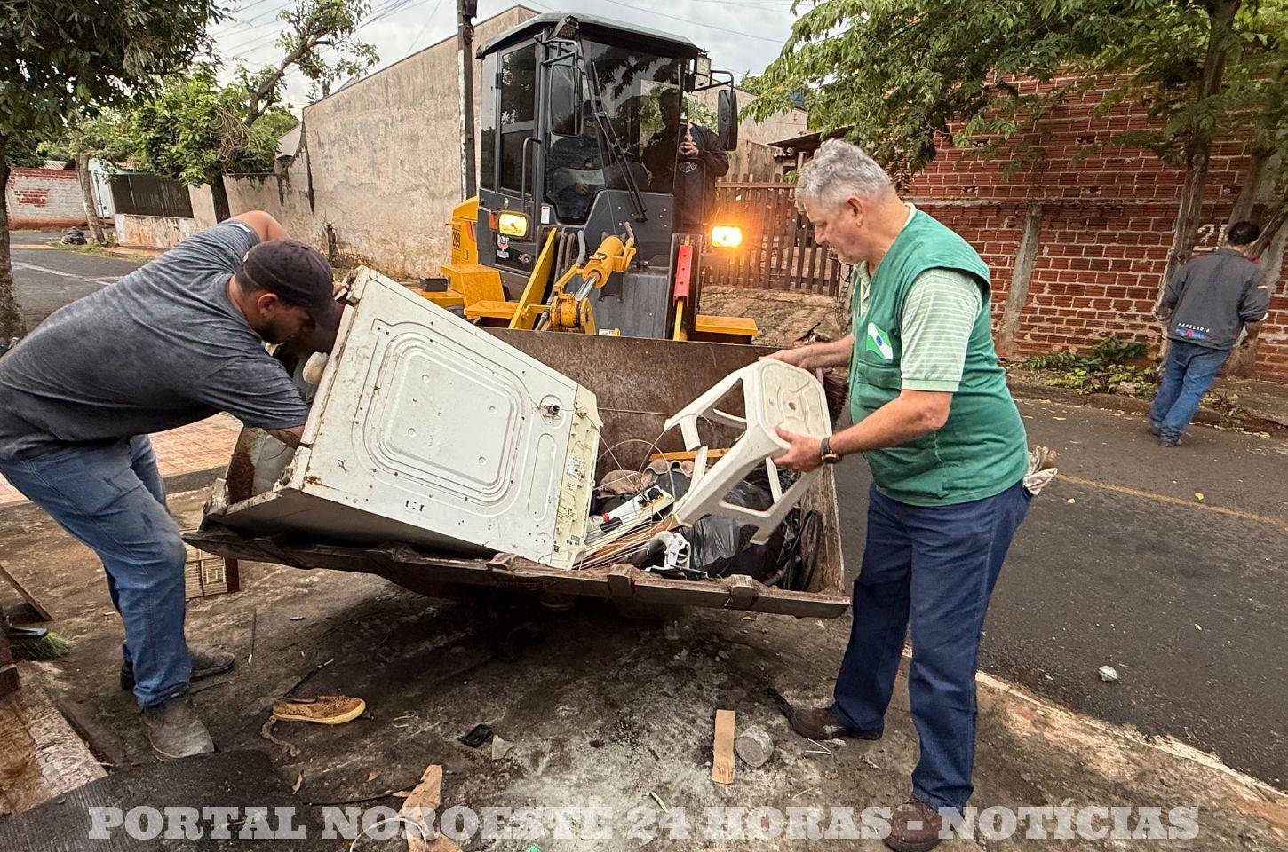 Marialva: Prefeitura e Vigilância Ambiental Limpam Imóvel e Reforçam Alerta Contra a Dengue