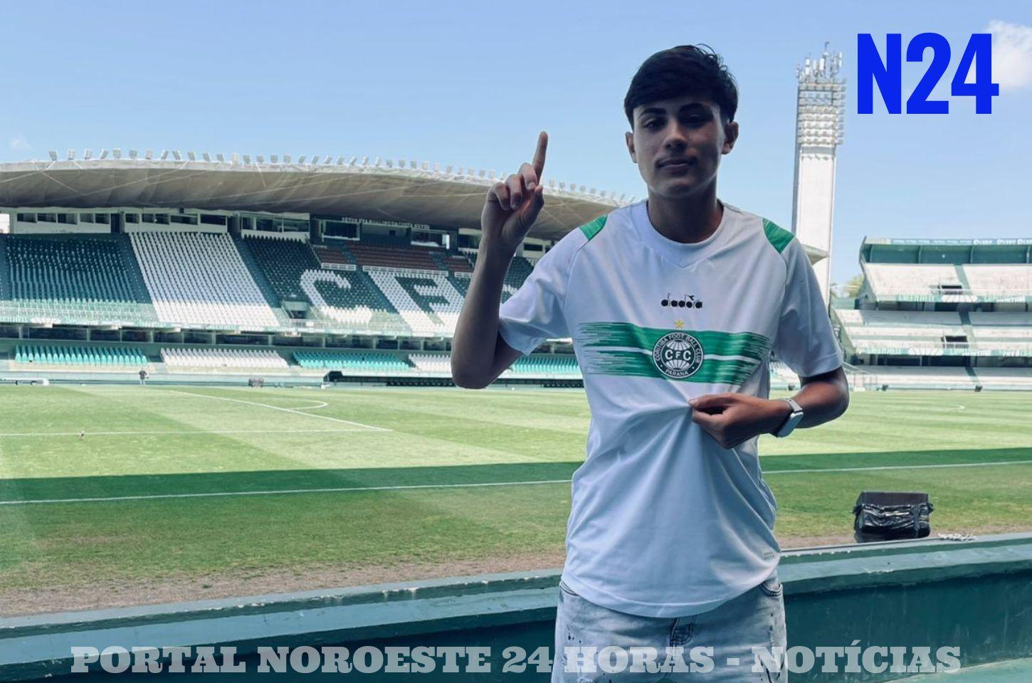 Promessa de Marialva brilha no futebol paranaense: Guilherme Xiru é contratado pelo Coritiba