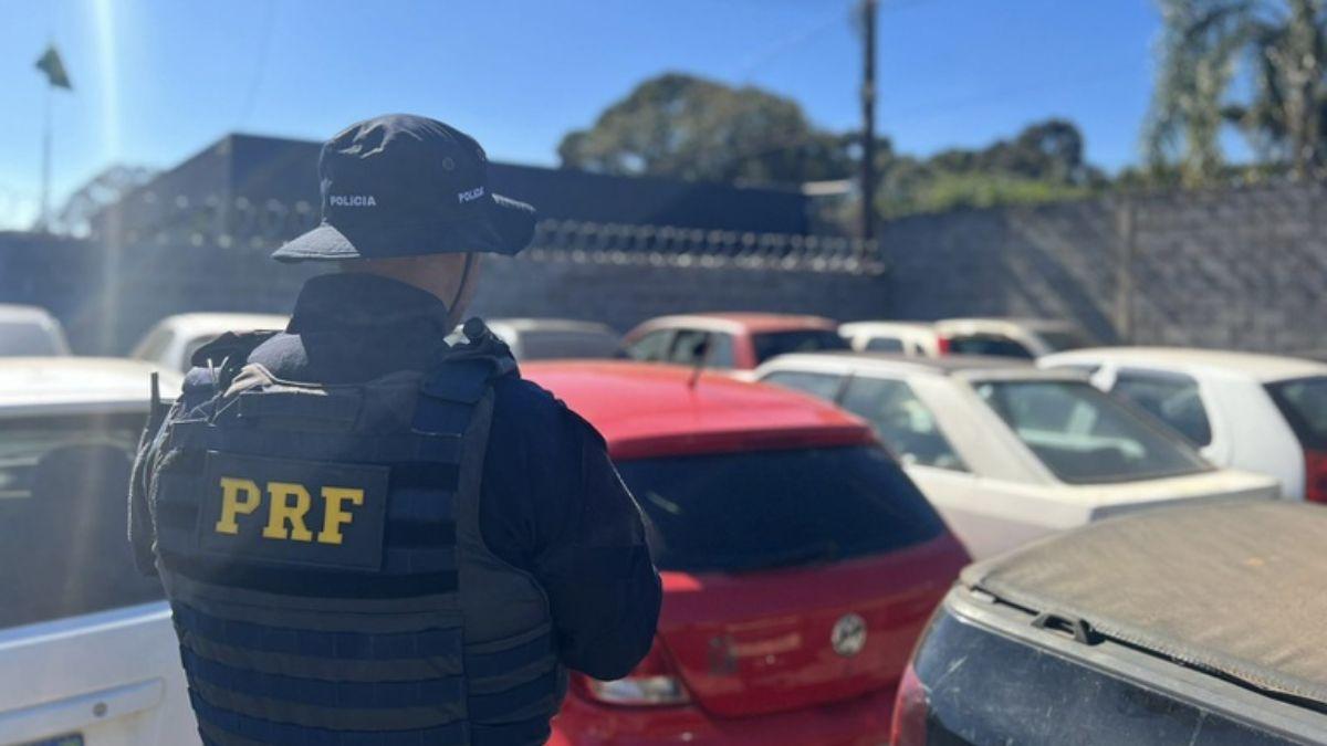 Leilão da PRF no Paraná oferece veículos conservados com lances a partir de R$ 400