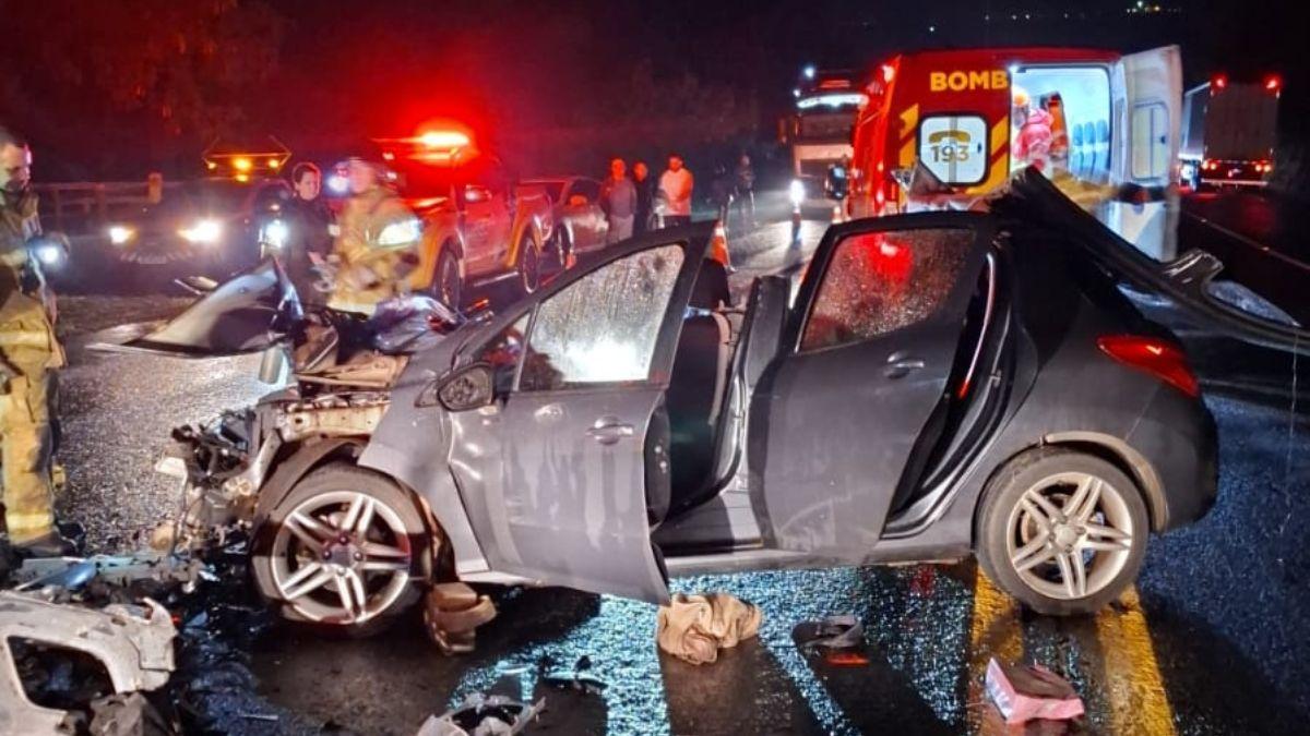 Três pessoas ficam gravemente feridas após acidente na PR-444 entre Apucarana e Mandaguari
